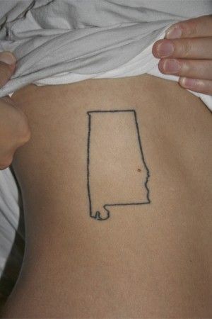 Let's file this under: crazy tattoos people get because they love Auburn... Alabama Tattoos, Birthmark Tattoo, State Tattoos, State Of Alabama, Crazy Tattoos, Auburn Alabama, Outline Tattoo, Auburn Football, Ta Ta