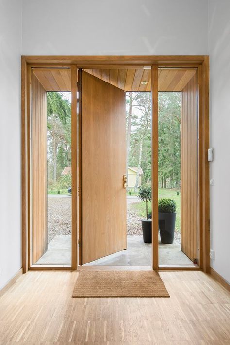 Modern Entrance Door, Modern Entrance, Casa Country, Entrance Door Design, Modern Entryway, Fa Fal, Casa Exterior, House Doors, Open Door