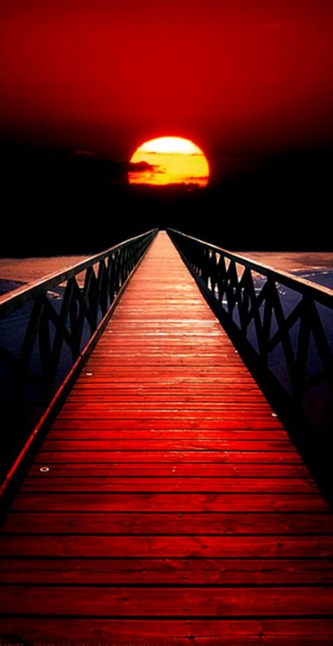 Sunset Bridge Charcoal Drawings, Tapeta Galaxie, Fotografi Alam Semula Jadi, Amazing Sunsets, Red Sky, Beautiful Sunrise, Alam Yang Indah, Alam Semula Jadi, Sunset Beach