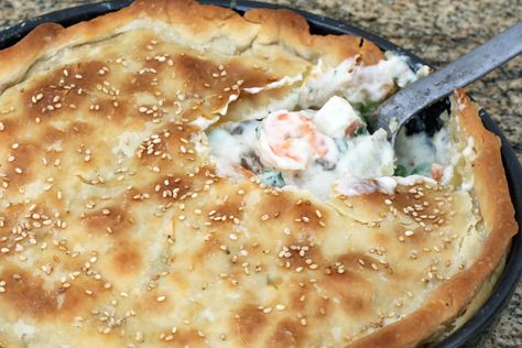 This shrimp pie is made with lightly cooked shrimp and vegetables in a thickened white sauce. Bake it to golden perfection with a pie pastry topping. Shrimp Pot Pie, Shrimp Pie, Creative Cookery, Seafood Dinner Recipes, Pie Pastry, Cooked Shrimp, Shrimp And Vegetables, Savory Pies, Shrimp Recipes Easy