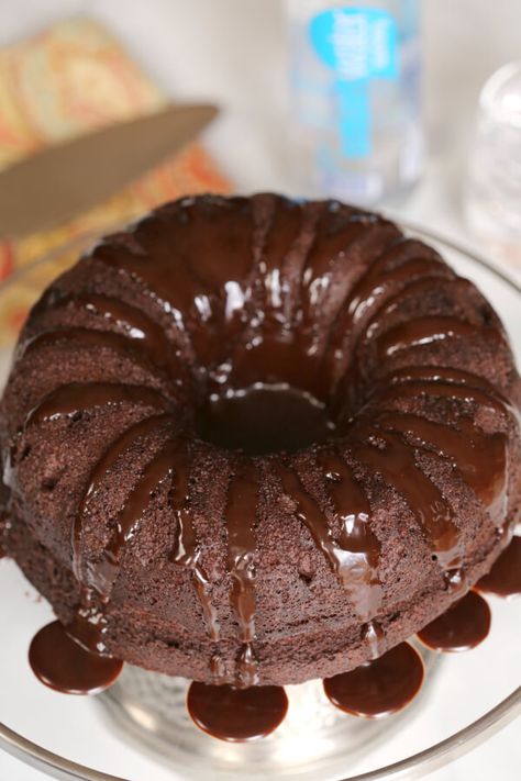 Inside Out German Chocolate Bundt Cake, Inside Out German Chocolate Cake, Microwave Cake Mix, German Chocolate Bundt Cake, Microwave Chocolate Cake, Microwave Chocolate Cakes, Choc Cake, Microwave Cake, Marble Cake Recipes