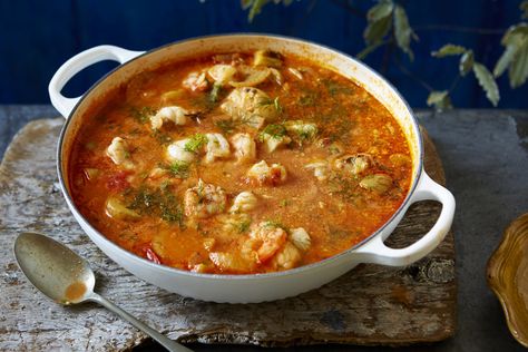 Catalan Seafood Stew, Catalan Food, Seafood Dinner Party, Mediterranean Theme, Fish Shack, Seafood Stew Recipes, Fish Stew Recipes, Spanish Recipes, Fish Pie