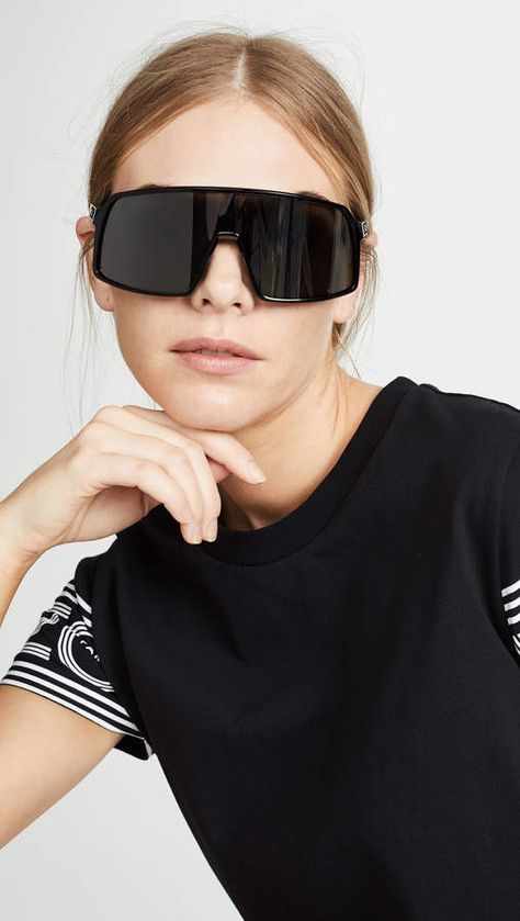 Oakley Sutro Sunglasses#affiliatelink Oakley Sutro Outfit, Oakley Sunglasses Outfit, Layered Necklaces Outfit, Oakley Sutro Sunglasses, Flat Sandals Outfit, Oakley Sunglasses Women, Candy Eyes, Oakley Sutro, Sporty Sunglasses