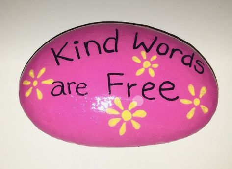 Painted Rock Sayings, Kindness Rock Garden Sign, Motivational Rocks, Rock Sayings, Inspirational Rocks, Diy Rock Art, Paint Rocks, Painted Rock Animals, Rocks Painted