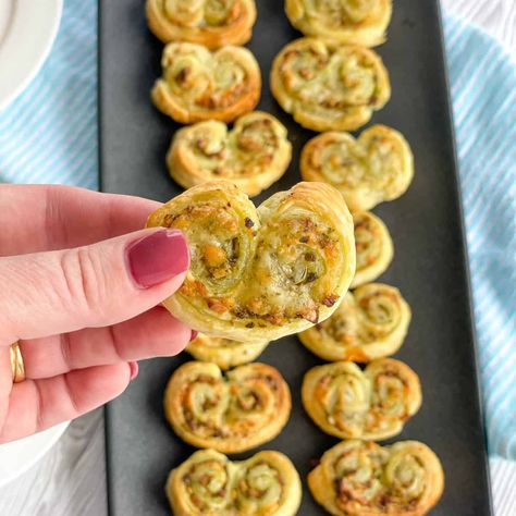 Savoury Palmiers - Pesto Puff Pastry Snacks - Just a Mum Pesto Puff Pastry, Pastry Snacks, Palmiers Recipe, Puff Pastry Snacks, Pastry Treats, Puff Pastry Recipes Savory, Puff Pastry Twists, Puff Pastry Appetizers, Pastry Appetizer