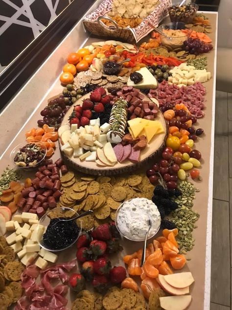 1920s Charcuterie Board, 1920s Appetizers, Roaring 20s Food Ideas, 1920 Food Ideas Roaring 20s, Masquerade Food, Gatsby Party Food, 1920s Party Food, 49ers Party, 1920s Food