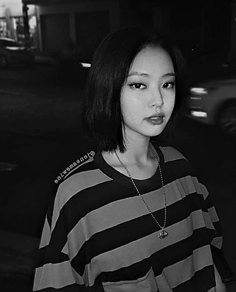 Jennie Kim Short Hair, Jennie With Short Hair, Short Hair Jennie, Blackpink Short Hair, Jennie Kim Port Aesthetic, Jennie Short Hair, Jennie Hair, Hair Styles For Short Hair, Pink Hair Dye