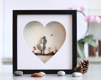 Picture Of A Couple, Pebble Art Wedding, Art Person, Unique Family Gifts, Angel Dog, Dog Sympathy Gifts, Pebble Art Family, Images D'art, Art Pierre