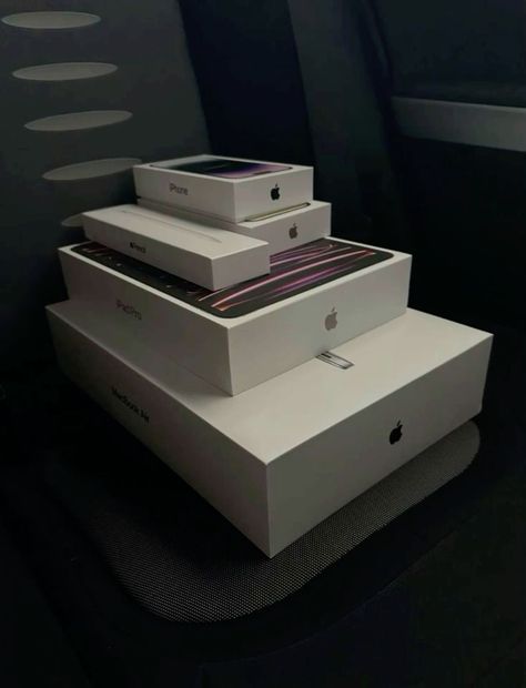 Iphone Products Aesthetic, Apple Electronics Aesthetic, Apple Phone Aesthetic, Apple Things Aesthetic, Apple Product Aesthetic, New Apple Products Aesthetic, Iphone Box Aesthetic, Apple Vision Board, Apple Gadgets Aesthetic