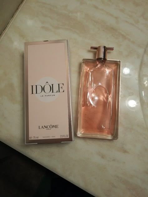 Lancome Idole, Victoria Secret Body Mist, Fragrances Perfume Woman, Diy Perfume, Perfume Collection Fragrance, Perfume Scents, Vanilla Fragrance, Perfume Lover, Perfume Design