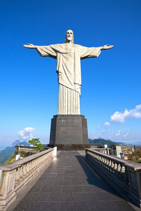 Christ the Redeemer - Corcovado Rio de Janeiro Brasil Christ The Redeemer Statue, Christ The Redeemer, Brazil Travel, Destination Voyage, Amazing Destinations, Places Around The World, Travel Bucket, Wonderful Places, Wonders Of The World