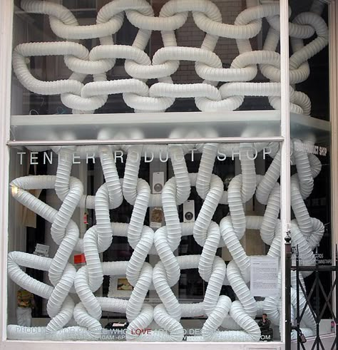 Yarn / Wool Display Visual Merchandising, Retail Inspiration, Office Designs, Retail Windows, Office Office, Store Window, Creative Display, Retail Interior, Merchandising Displays