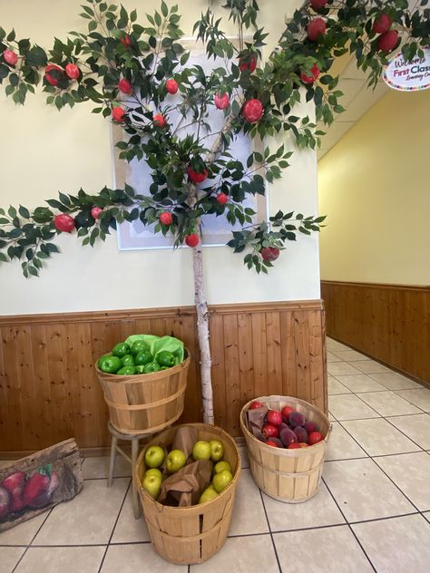 Great for BTS or Apple theme! 
branches from- https://amzn.to/3OvCVUh
styrofoam balls for kid to make apples- https://amzn.to/3OWCXpm Apple Tree Centerpieces, Apple Tree Classroom Decoration, Apple Theme Party Decorations, Apple Orchard Decor, Apple Backdrop, Apple Theme Parties, Halloween Booth, Pageant Stage, Restaurant Window