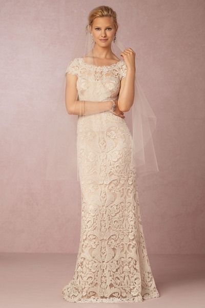 Lace wedding dress idea - With a wide, scalloped neckline, plunging v back and stunning lace train, this curve-hugging ivory gown exudes classic beauty.  Style BHLDN August Gown. Get more wedding dress inspiration by @bhldn on @weddingwire! Tadashi Shoji Wedding Dress, Bhldn Wedding Dress, Bhldn Wedding, Vintage Lace Weddings, Wedding Inspirasi, 2015 Wedding, Diy Wedding Dress, Bride Fashion, Scalloped Neckline