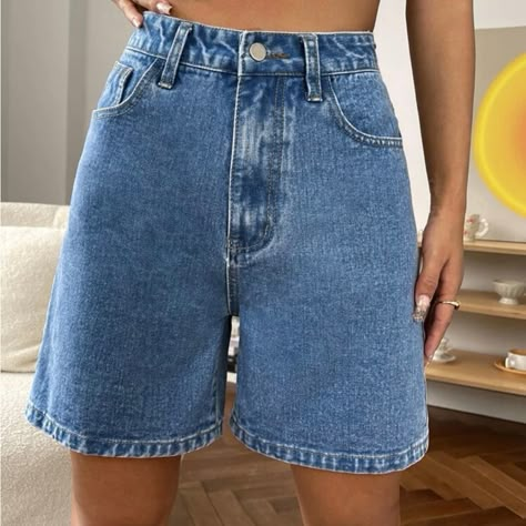 Flattering Jean Shorts. Brand New! Modest Shorts, Long Jean Shorts, Shein Shorts, High Waist Denim Shorts, Flattering Jeans, Curvy Shorts, Quick Outfits, High Waist Denim, Knee Length Shorts