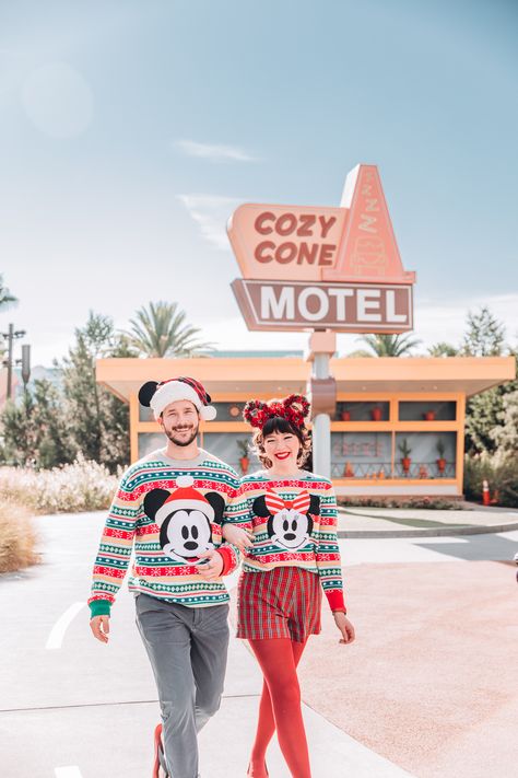 Disneyland Christmas Pictures, Disneyland Christmas Outfit Family, Disney World Christmas Outfit, Christmas Disney Outfits, Christmas Uniforms, Disneyland Christmas Outfit, Disney Christmas Outfits, Matching Christmas Outfits, Disney Divas