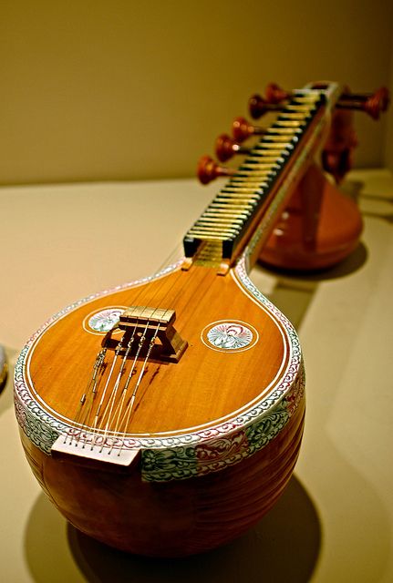 Veena- this is not mine..my veena was the most beautiful instrument i've seen...the carvings and painted base were so perfect *sigh* Hindustani Classical Music, Indian Musical Instruments, Wooden Musical Instruments, Ukulele Art, Bharatanatyam Poses, Music Notes Art, Ram Image, Instruments Art, Indian Classical Music