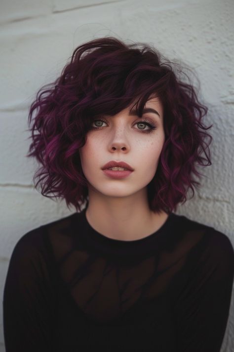 Plum Curly Hair, Dark Hair Dye Ideas, Curly Purple Hair, Ombre Short Hair, Medium Shag Hairstyles, Haircolor Ideas, Long Sleek Hair, 2024 Hair Color, Dark Purple Hair