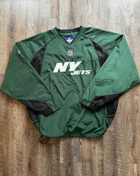 ★SOLD★ NFL Reebok New York Jets Men’s Green Windbreaker Pullover Size XXL Available now on Depop ★ link in bio #depop #jets #vintage Green Jacket Men, Green Windbreaker, Ny Jets, Thrift Haul, Skirt Leather, Mens Green, New York Jets, Sweatshirt Shirt, Casual Skirts