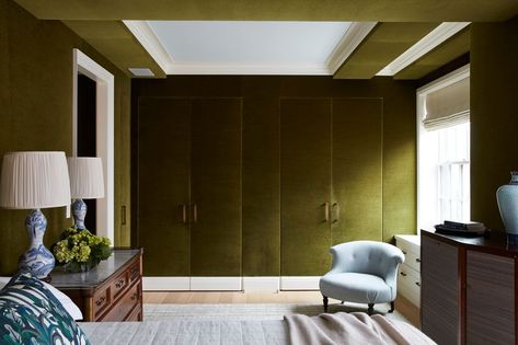 Olive Green Bedrooms, Green Bedroom Design, Room Maker, Lacquered Walls, Upholstered Walls, Manhattan Apartment, Timeless Interiors, Luxury Bedroom Master, Bedroom Green