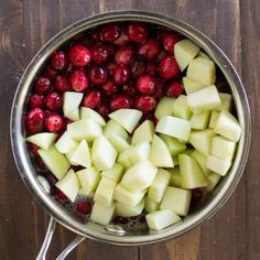 Cranberry Sauce With Apples, Apple Cranberry Sauce, Cranberry Apple Sauce, Homemade Cranberry Sauce, Classic Thanksgiving, Cranberry Sauce Recipe, Cranberry Sauce Homemade, Thanksgiving Side, Cranberry Recipes