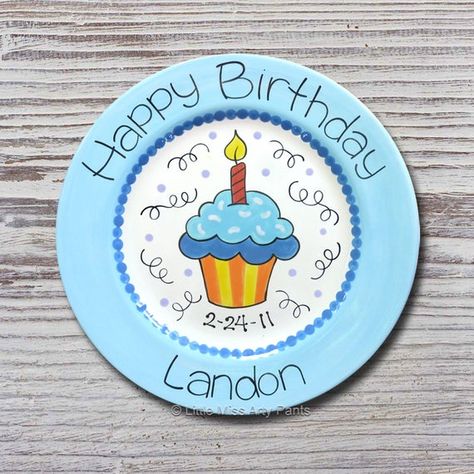 Ceramic Art Painting, Birthday Rocks, Happy Birthday Plate, Painting Plates, Personalized Birthday Plate, Birthday Plates, Birthday Painting, Painted Ceramic Plates, Plate Designs