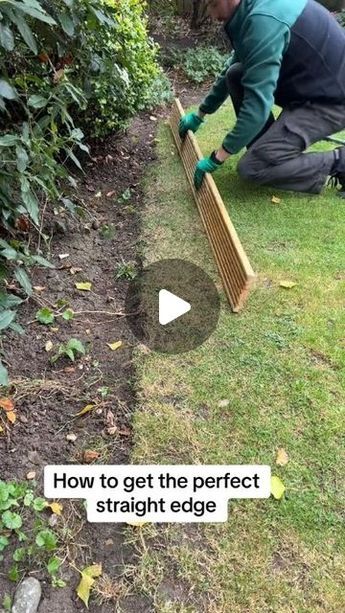 Gardening Secrets on Instagram: "How to get the perfect straight edge 🧑‍🌾🌱💚 Follow @GARDENING.SECRETS for more ! 🌳🧑‍🌾 Video from 🎥: @acres_lawncare No copyright infringement intended.All rights© are reserved and belongs to respective owner. Please DM for proper credit/removal. #nature #explore #sunset #flowers #plants #life #motivation #beautiful #happy #cute #summer #instadaily #instagram #instagood #photography #photooftheday #love #fun #home #homedecor #gardening #garden #gardenersofinstagram #gardensofinstagram #gardenlife #plantsofinstagram #gardeninspiration #mygarden #gardenlovers" Garden Edger, Diy Jardin, Front Yard Landscaping Plans, Garden Ideas Cheap, House Landscaping, Lawn Edging, Landscape Edging, Front Yard Landscaping Simple, Front House