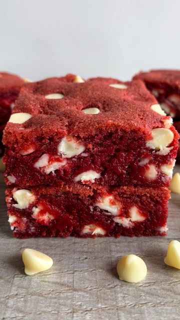 Red Velvet Cookie Bars, Red Velvet Cookie Dough, Fitwaffle Kitchen, Powdered Food Coloring, Cookie Dough Bars, Oreo Fudge, Gooey Cookies, Red Velvet Cookies, Nutella Cookies