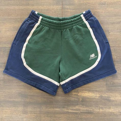 Excellent pre-loved condition shorts, comes with no stains/damages all over! #athletic #activewear #casual #vintage #streetwear New Balance Men, Fleece Shorts, Vintage Streetwear, Short Outfits, Forest Green, Halloween Shopping, New Balance, Mens Shorts, Art Collection