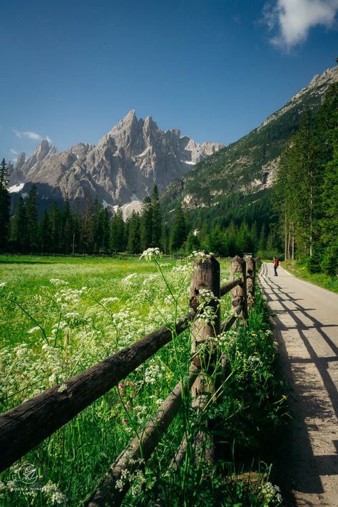 20 Best Places to Visit in the Dolomites in 2024 (+ Map) Italian Dolomites Aesthetic, The Dolomites Aesthetic, Dolminites Italy, Dolomites Aesthetic, Italian Honeymoon, Italian Dolomites, Innsbruck Austria, Dolomites Italy, The Dolomites