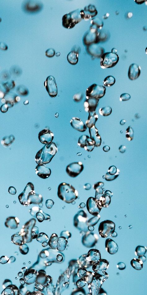 1080x2160 Water drops, close up, transparent wallpaper Water Drops Photography, Water Drop Drawing, Transparent Wallpaper, Bubbles Photography, Water Drop Photography, Levitation Photography, Photography Water, Double Exposure Photography, Water Aesthetic