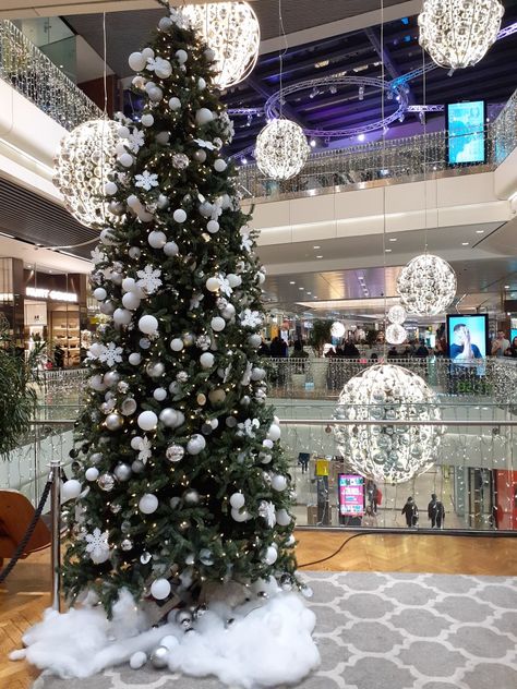 Westfield STRATFORD CITY Westfield Stratford, Christmas Tree, Holiday Decor, Christmas, Home Decor, Home Décor