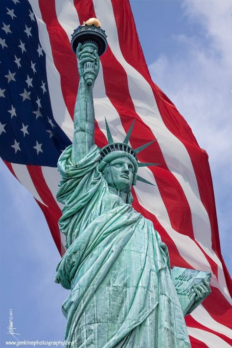 Usa History Pictures, Stache Of Liberty, تمثال الحرية, Usa Images, American Flag Pictures, Photo Happy Birthday, America Flag Wallpaper, Usa Wallpaper, 4th Of July Images