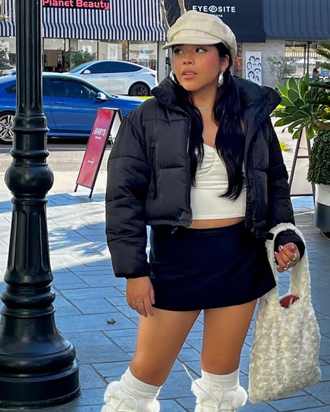 Puffer Jacket Skirt Outfit, Dress With Puffer Jacket, Puffer Jacket With Skirt, Black Cropped Puffer Jacket Outfit, Winter Outfits Puffer Jacket, Cropped Puffer Jacket Outfit, Puff Jacket Outfit, Puffer Jacket Aesthetic, Fashion Puffer Jacket