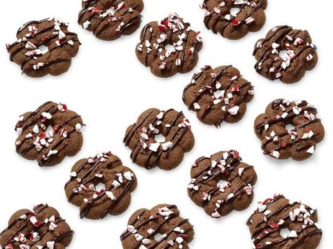 Chocolate-Peppermint Spritz Vodka Hot Chocolate, Cocoa Spoons, Peppermint Meringues, Peppermint Treats, Spritz Recipe, Peppermint Hot Cocoa, Peppermint Marshmallows, Candy Cane Cookies, Peppermint Hot Chocolate