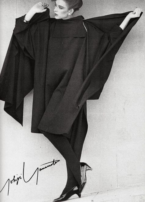 Yohji Yamamoto. L'Officiel - August 1981 Yohji Yamamoto 80s, Yoji Yamamoto, Black Stuff, Japanese Fashion Designers, Fashion 1980s, 1980's Fashion, Rei Kawakubo, Peter Lindbergh, 1980s Fashion