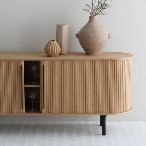 Solid Oak Sideboard, Retro Dining Chairs, Oak Sideboard, Black Side Table, Apartment Living, تصميم داخلي, Home Decor Furniture, Solid Oak, Home Living Room