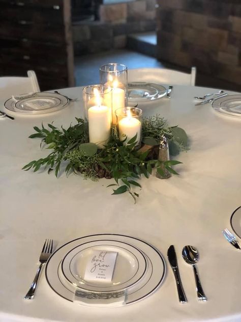 Round Table Christmas Decor, Round Table Centerpiece, Bbq Rehearsal Dinner, Round Wedding Tables, Cedar Table, Circle Table, Circular Table, Wedding Tables, 2024 Wedding