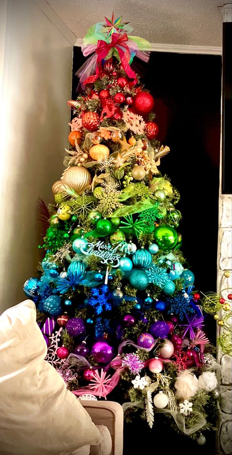 Gradient Rainbow Christmas Tree, Rainbow Christmas Trees, Colourful Christmas Tree Lights, Rainbow Tree Decorations, Christmas Tree Dye Ideas, Color Block Christmas Tree, White Rainbow Christmas Tree, Rainbow Theme Christmas Tree, Colorful Xmas Tree