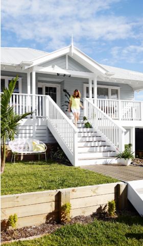 Interior Design Blog - Style Tips: Beach/Coastal | Fat Shack Vintage Entrance Stairs, Stairs Colours, House Paint Color Combination, Beach House Exterior, Exterior Stairs, Cottage Exterior, Exterior Paint Colors For House, Exterior Cladding, Beach Cottage Style