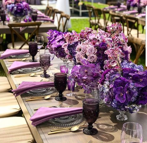 Purple Table Settings, Table Settings Ideas, Purple Wedding Centerpieces, Purple Centerpieces, Purple Table, Wedding Colors Purple, Purple Birthday, Dinner Table Setting, Purple Party