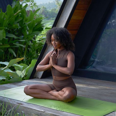 Yoga isn’t about touching your toes it’s about what you learn on the way down. Embrace the journey, celebrate progress, and honor the wisdom within. 🌟 #LeaflowYoga #FlowWithLeaflow #LeaflowYogis #yogapractices #yogabalance Black Woman Exercise, Black Women Working Out, Mimosas Aesthetic, Yoga Black Women, Workout Aesthetic Black Women, Vision Board Yoga, Healthy Black Woman, Black Woman Meditating, Yoga Teacher Aesthetic