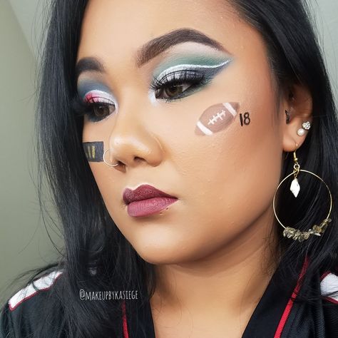 Eagles Football Makeup, Super Bowl Makeup Ideas, Philadelphia Eagles Makeup, Philadelphia Eagles Face Paint, Football Makeup Ideas Super Bowl, Football Game Makeup Ideas, 49ers Makeup Ideas, Game Day Makeup Football, Football Makeup Ideas