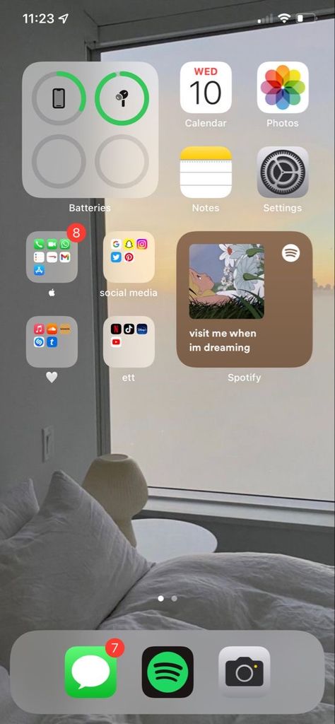 Ios 16 Aesthetic Homescreen Ideas, Cozy Widgets, Lockscreen Autumn, Ios 16 Aesthetic Homescreen, Aesthetic Homescreen Ideas, Ios 16 Aesthetic, Phone Organisation, 16 Aesthetic, Social Media Organization