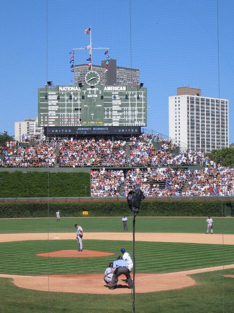 Wrigley Field Chicago, Major League Baseball Stadiums, Baseball Photography, Mlb Stadiums, Cubs Win, Baseball Park, Go Cubs Go, Chicago Cubs Baseball, Sports Stadium