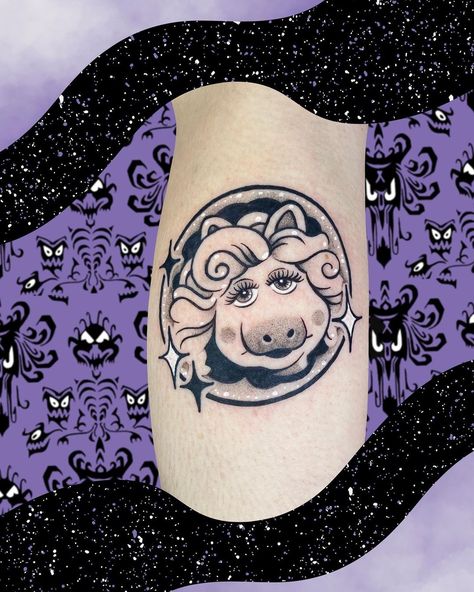 Florida Tattoo Artist on Instagram: “Miss Piggy x Madame Leota for Ann! 🔮⁣ ⁣ I waited to post this one today for obvious reasons. Who has watched this already?👻⁣ ⁣ ⁣ ⁣ ⁣ ⁣ ⁣ ⁣…” Miss Piggy Tattoo, Muppets Tattoo, Piggy Tattoo, Next Tattoo Ideas, Haunted Mansion Tattoo, Florida Tattoo, Florida Tattoos, Island Tattoo, Madame Leota