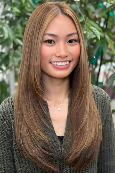 Asian Layered Hairstyle With Highlights Flat Hair Layers, Layered Highlighted Hair Medium, Rebonded Layered Hair, Smooth Layered Hair, Layers No Styling, Haircut For Pin Straight Hair, Layered Asian Hair Medium, Straightened Layers, Three Layer Haircut