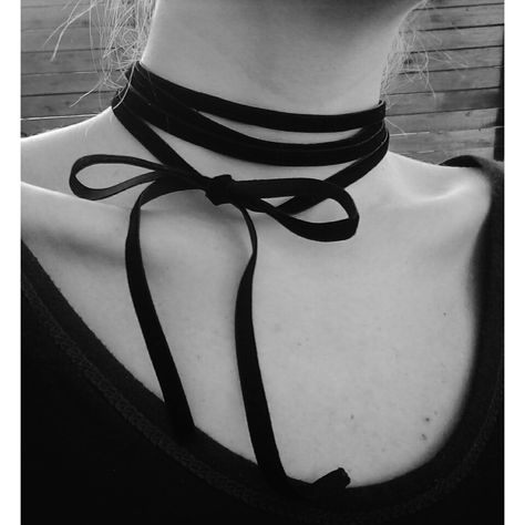 Ribbon Choker Outfit, Choker Outfit, Ribbon Choker, Nose Drawing, Velvet Choker, Quick Outfits, Black Ribbon, Cat Girl, Neck Scarves