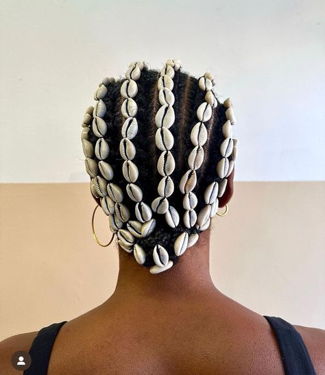 Twa Hairstyles, Braided Cornrow Hairstyles, Girls Natural Hairstyles, Cowrie Shells, Braided Hairstyles For Black Women, Favorite Hairstyles, Trending Hairstyles, Girl Short Hair, Artistic Hair