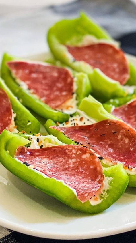 Jalapeno Snacks, Bell Pepper Cream Cheese, Cream Cheese Everything Bagel Seasoning, Healthier Appetizers, Pepper Cream Cheese, Bariatric Snacks, Healthy Era, Lunch Stuff, Bell Pepper Sandwich